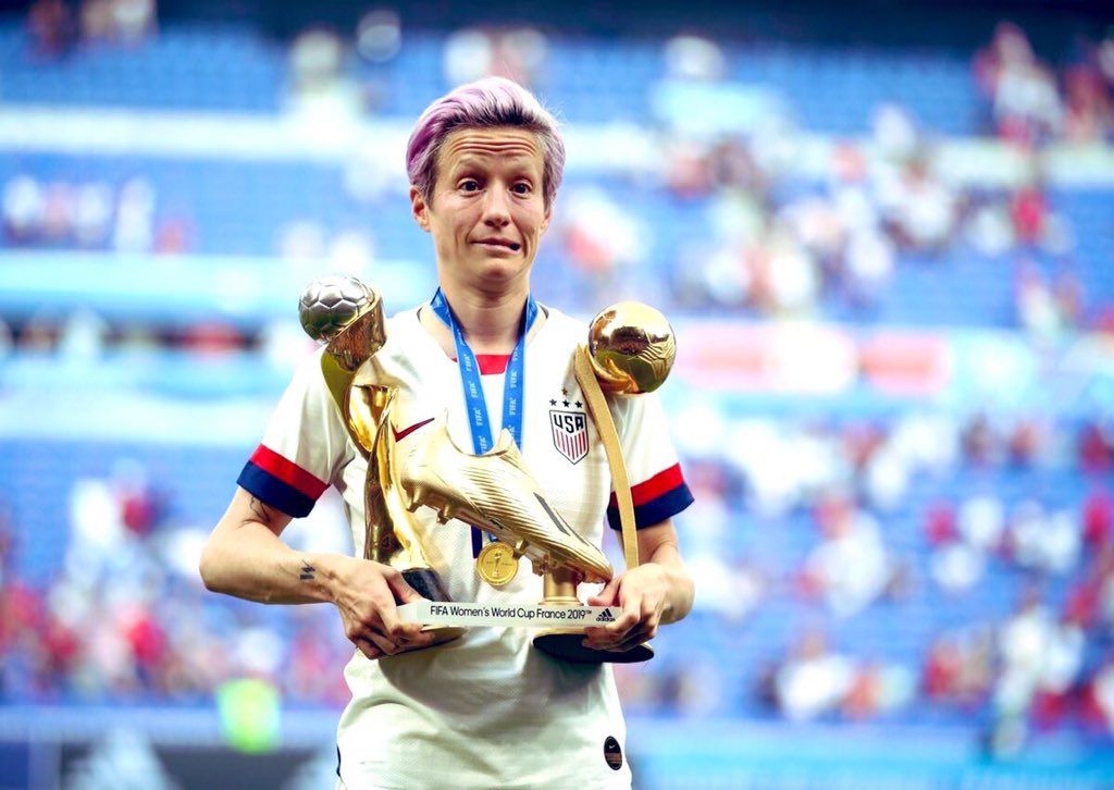 centrogolmx's tweet photo. 🏆🏅⭐️👩🏻‍🎤
@mPinoe 
#LigaFemenil
#FutbolFemenil
#CentroGolMx
#PorAmorAlFutbol
💚⚽️ https://t.co/84djslDK4u