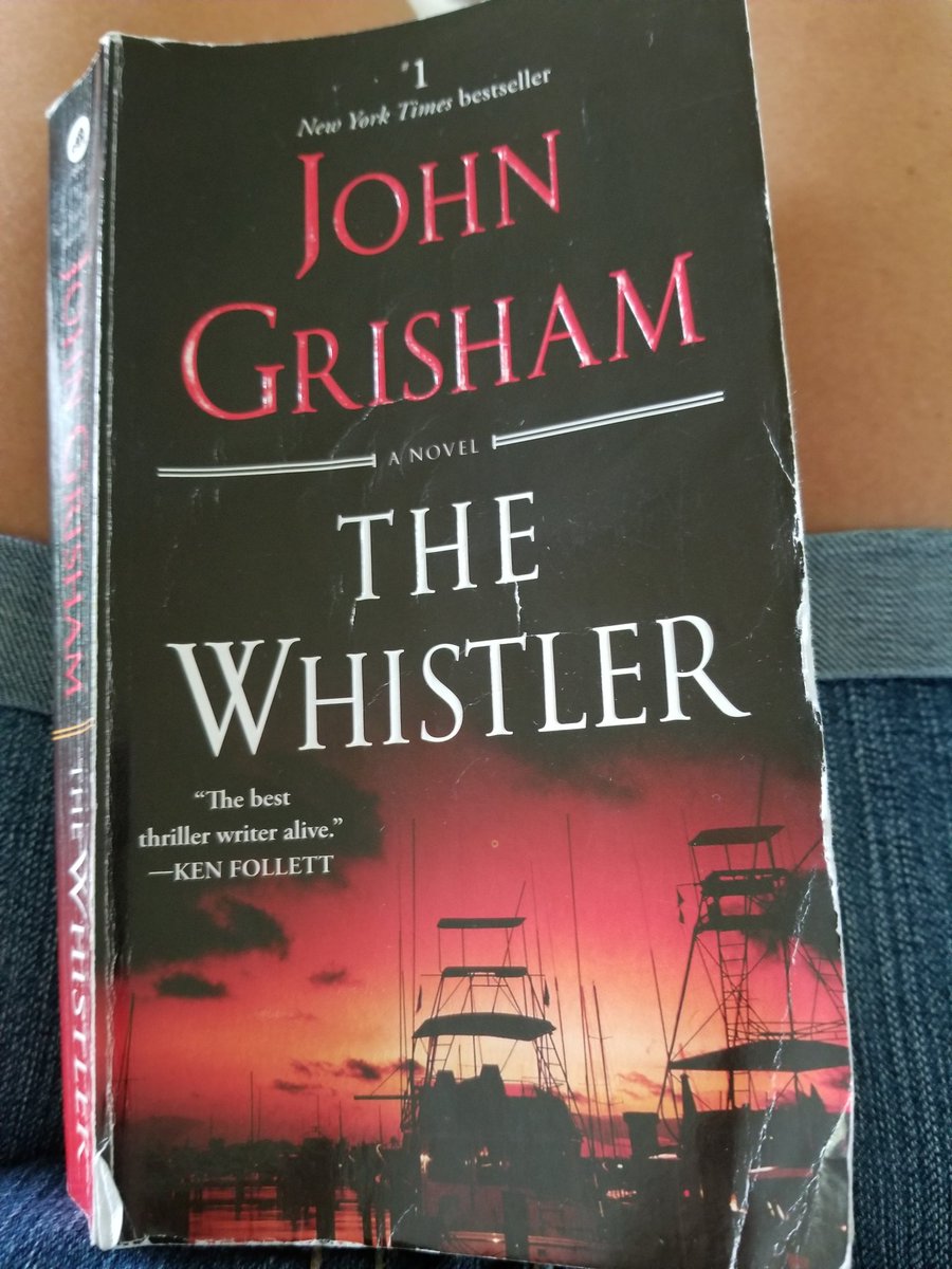 mamma_v5409's tweet photo. Fourth one done! #lifelongreader #ramreads #rhs #teachersread19 #rhsartroom #artteachersofinstagram #whatsnext https://t.co/vuBCiqZ4p5