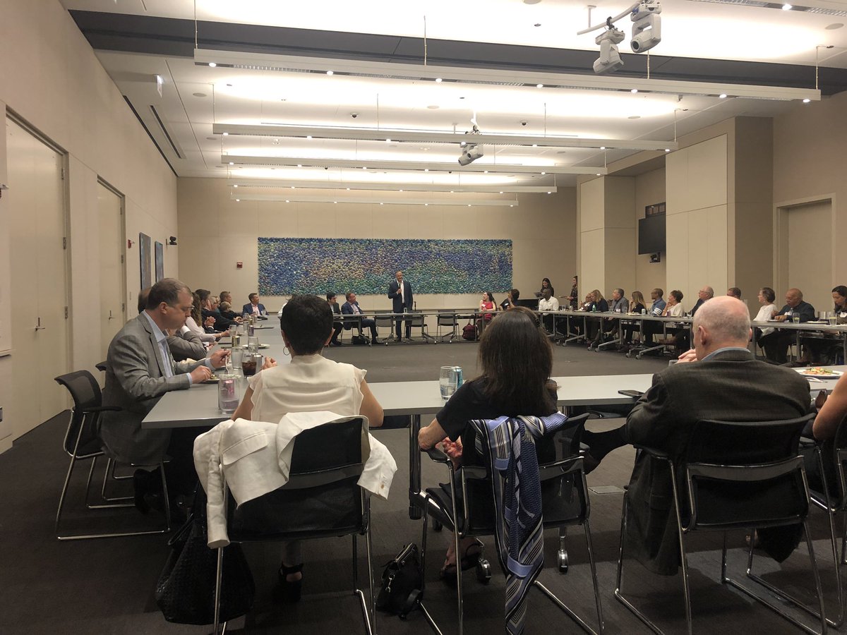 kam_buckner's tweet photo. It was great to spend some time with @douglasemhoff in Chicago today. We had a room full of engaged and informed folks for @KamalaHarris #TeamKamala https://t.co/PnpbctqLzP
