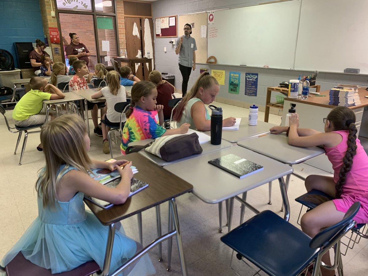 patrickontwit's tweet image. @Jarrett_Lerner in action at #nerdcampmi2019...