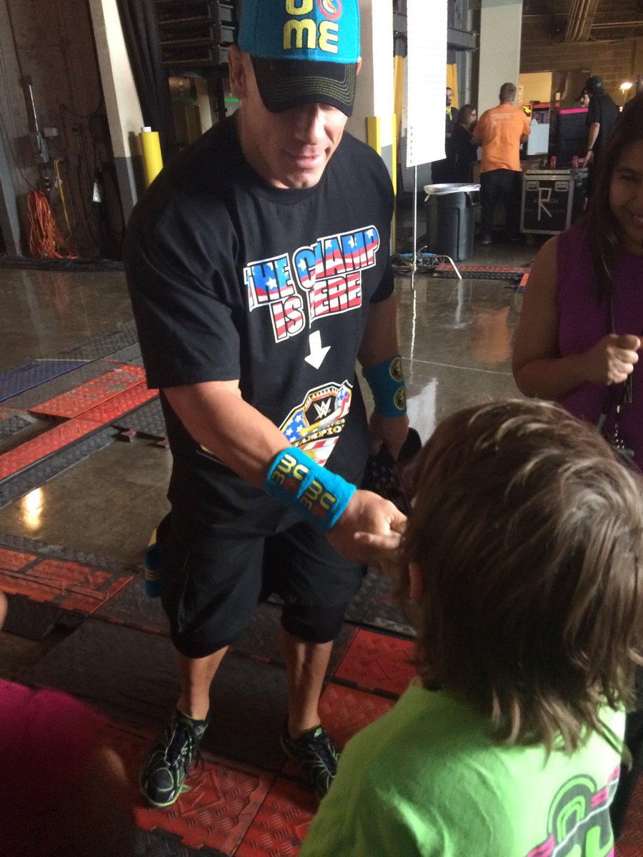05JacobRobinson's tweet photo. @adampacitti Getting backstage passes at Monday night raw https://t.co/j524uRUgy6