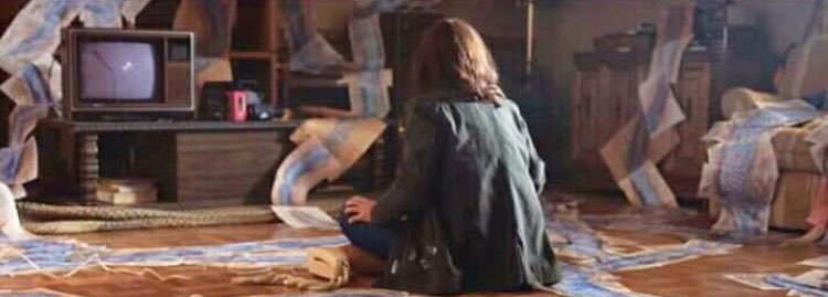 vmdaniela_'s tweet photo. Temporada 1: La loca de las luces
Temporada 2: La loca de los dibujos
Temporada 3: La loca de los imanes 
#StrangerThings https://t.co/KzUgw6U1WC