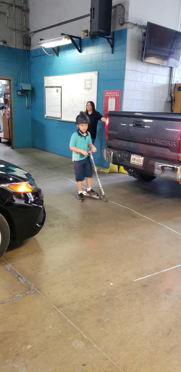 Watch out for those littles!!! They come out of no where!! Headed for World Class Safety!! #MyBabies#BBGreat <a href="/NilesShawna/">Health and Safety FTW Niles</a> <a href="/FtwUps/">UPS FTW Division</a> <a href="/RedRiverUPSers/">Red River UPSers</a> <a href="/ChspFtw/">Benbrook FtW Package CHSP Committee</a> <a href="/SergioC35892785/">Sergio Castro</a>