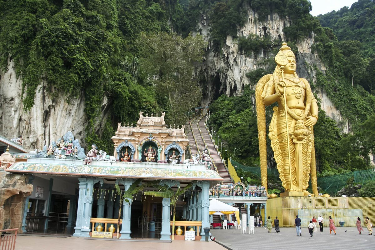 SecretFlying's tweet photo. Los Angeles to Kuala Lumpur, Malaysia for only $469 roundtrip with @FlyANA_official &amp; @united.

https://t.co/YGEZRpgd22 https://t.co/7RcMzDEMqg