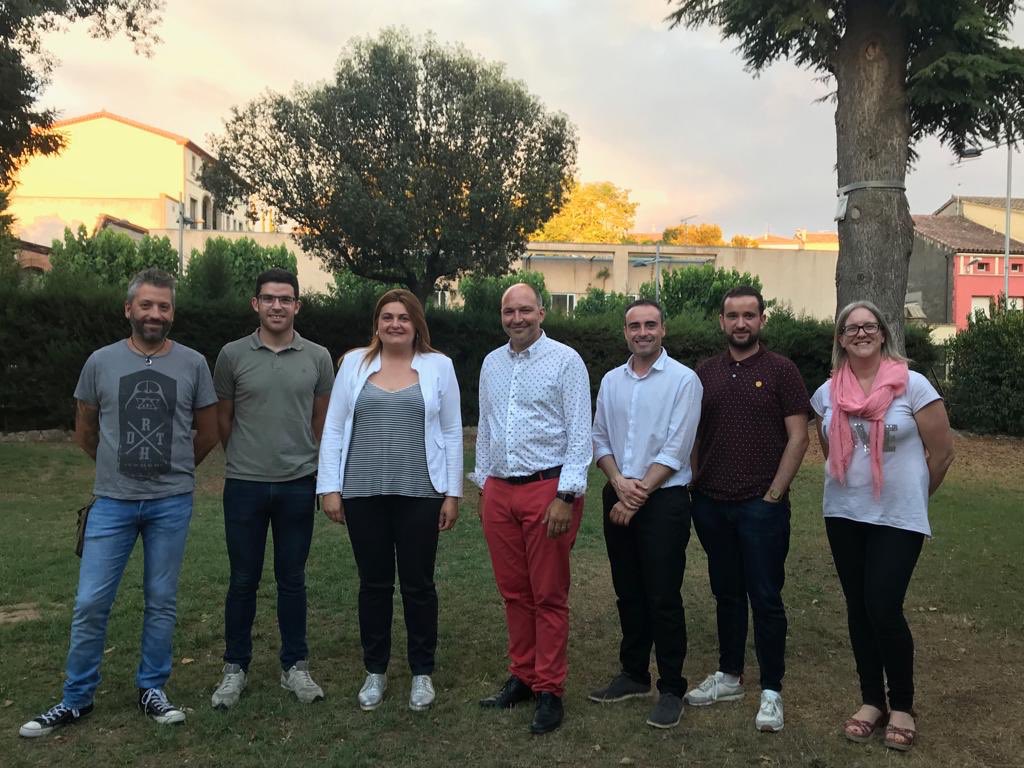 JuntsperPrats's tweet photo. 🤝 Contents de poder governar junts per #PratsdeLluçanès, el #Lluçanès i el país amb @MovemPrats i mà estesa a projectes de consens amb @esquerraprats i @RapPrats per un #PratsEficient, #PratsTerritori, #PratsActiu i #PratsProjecció. https://t.co/LXbBCIajc2