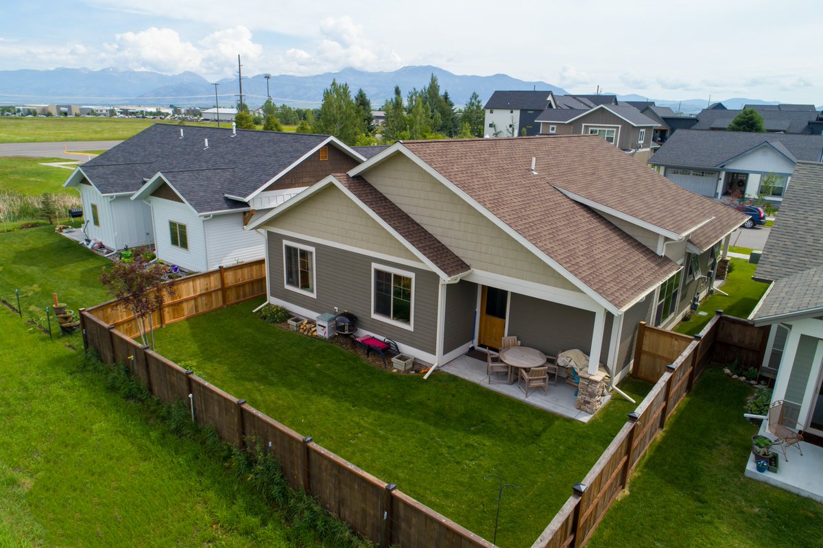 AspireRealtyMT's tweet photo. 📣 Just listed  📣

Contact the A-Team to schedule your tour of this 
Loyal Gardens beauty!!
🛏 - 3 Bedrooms
🛁 - 2 Bathrooms
🚗 - 2 Car Garage
📬 - 825 Advance Dr, Bozeman
📲 - 406-570-0632 https://t.co/XzZQgZGbKX