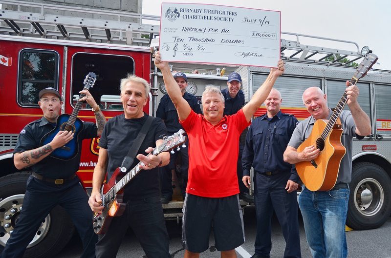 IAFF323's tweet image. @IAFF323 Pres. Jeff Clark presents former punk rocker @DOAJoe $10K cheque from the #Burnaby Firefighters Charitable Society for new music charity #Harmonyforall @BurnabyFireDept @CityofBurnaby @MayorofBurnaby @bcpffa @IAFFNewsDesk @IAFFCanada
