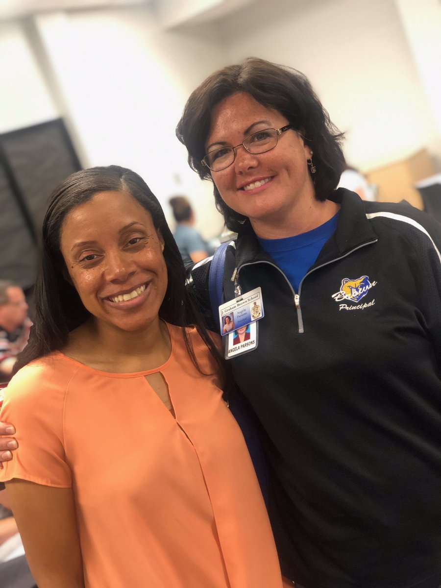 Dr_DanielleW's tweet image. The incredible @Brown_Principal is now Level 1 Google Certified!! Leading the way!! #WeAreJCPS #JCPSIT3Technoversity