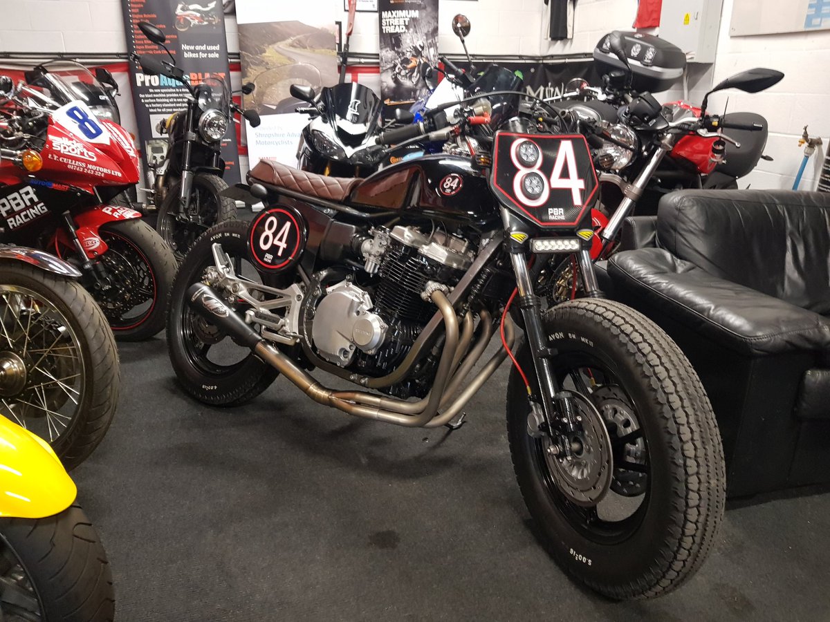 ProBikeRepairs's tweet photo. #84 #pbr #flattracker victor meldrew #gsx #SUZUKI #oldschool https://t.co/qKvrytQc3V
