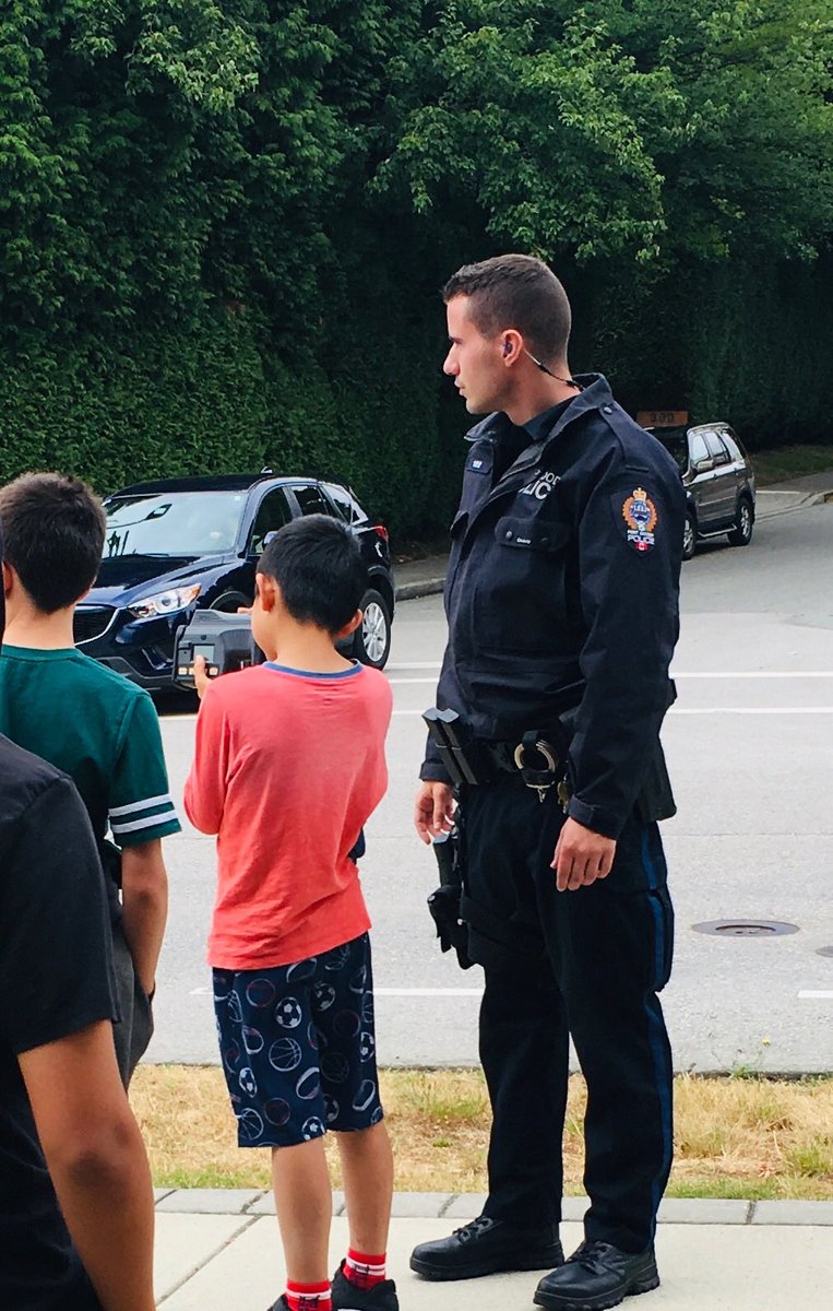 PortMoodyPD's tweet photo. @PortMoodyPD Cst. Sam Zacharias dropped by @pomorecreation centre day camp and deputized some kids to help him do radar.
#RecruitClassOf2035 #SaferPoMo #ThxKids https://t.co/J5iJkJRpAI
