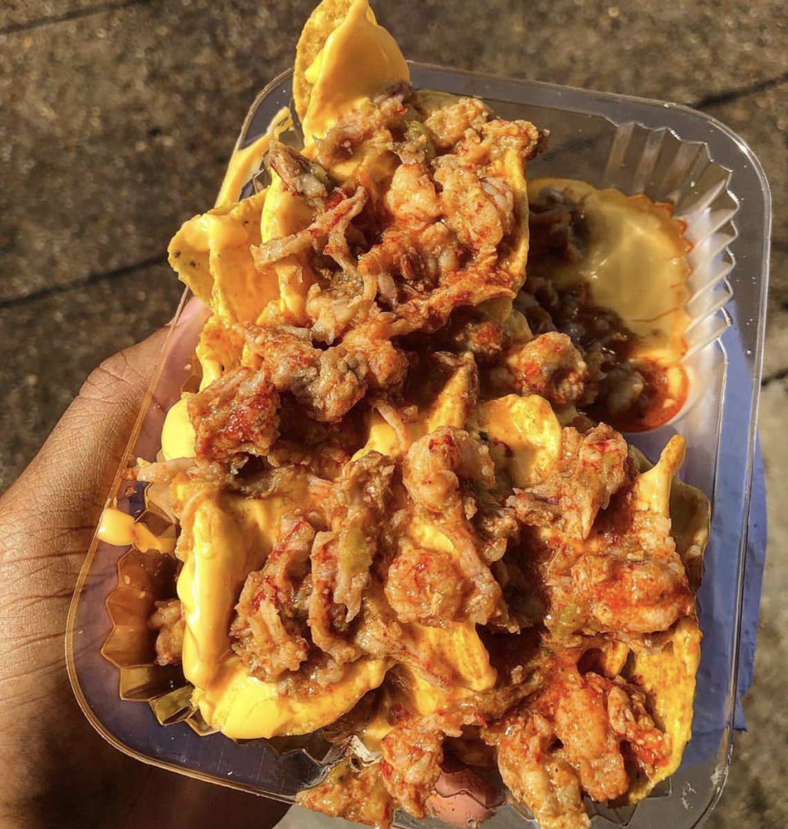 nolasips's tweet photo. CRAWFISH NACHOS 🧀🦞 https://t.co/AbEwFaTEeW