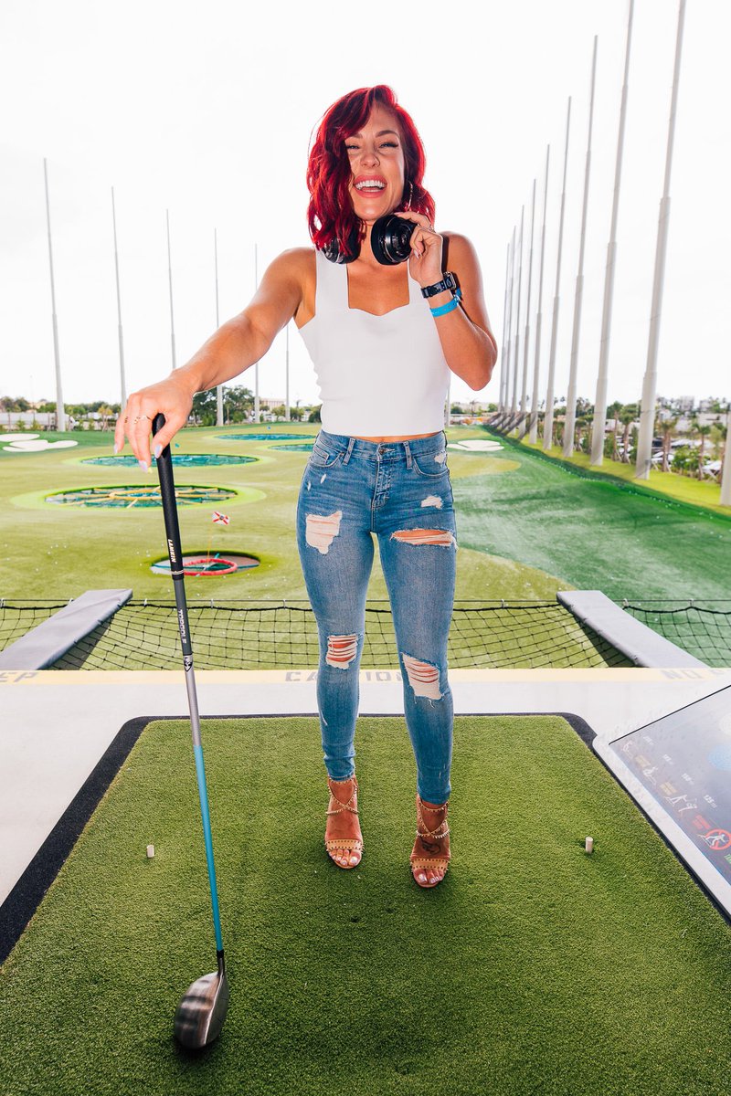 irieweekend's tweet photo. Food, Fun &amp; Selfies (with @sharnaburgess and Josh Norman)
🍔🏌🏾‍♂️🏌🏻‍♀️📲😍 
It couldn’t get any better!!!
@samsungmobile @topgolf 
@irieevents @iriefoundation @irieweekend @irie @underarmour https://t.co/H8Sda9EJDx