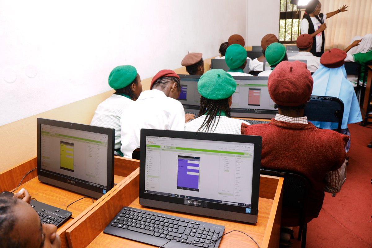 girlsvoices1's tweet photo. Tech Girls are solution innovators! Our smart tech girls are innovating tech solutions to #SDG16 Promoting peace, justice and strong institutions. Watch this space! #GirlsHackathon4Justice #TechTackle #Education4Justice #GirlDevelopers #GirlsInnovate @DohaDeclaration https://t.co/9ks4JQICfS