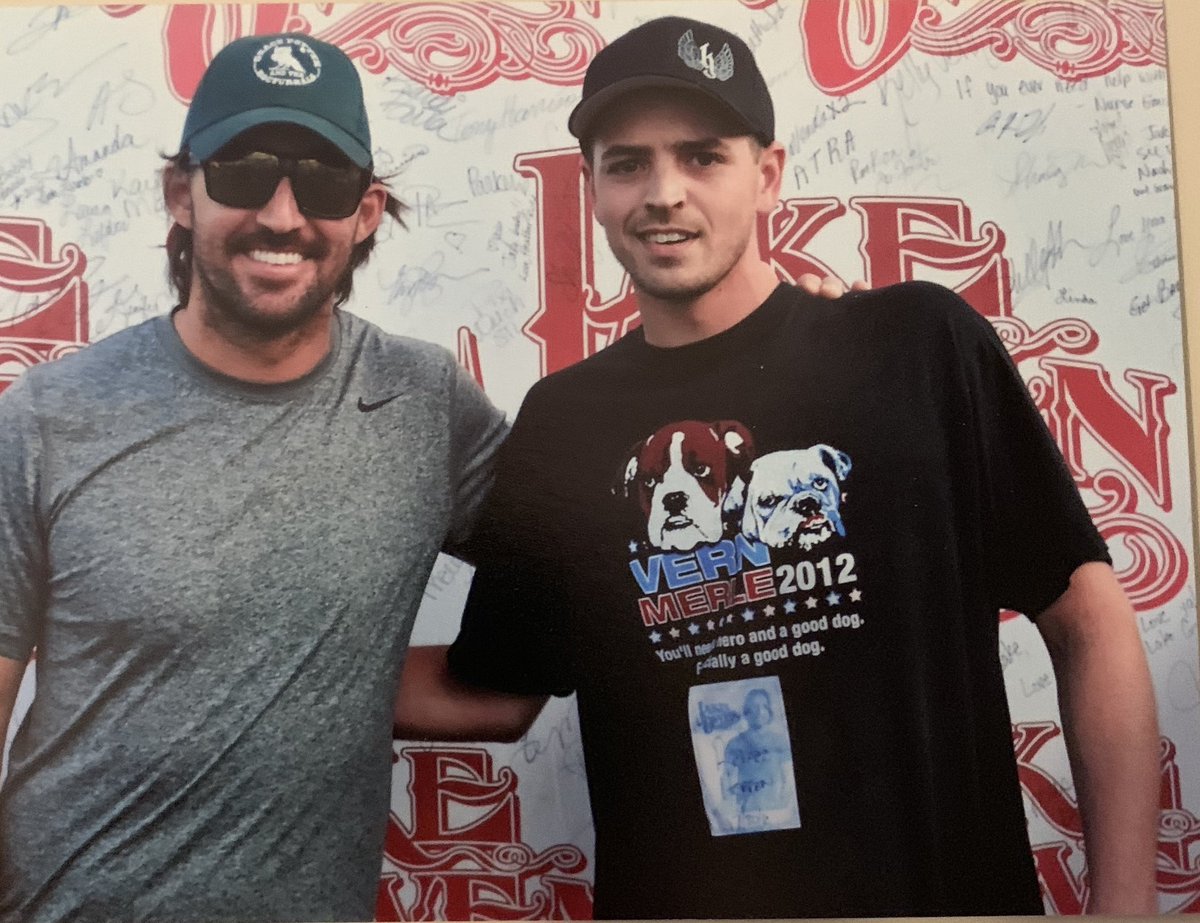 HoodRichBeats's tweet photo. Just found a pic of me and @jakeowen from 7 years ago damn time flys . #Daysofgold https://t.co/lEC5KFqFqp
