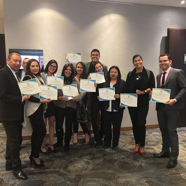 delcopco's tweet photo. Contentos nuestro #teamdelcop con la mejor actitud luego de salir del seminario TIME TO DO donde aprendieron a manejar el estrés. Gracias #altagerencia por la invitación
.
#delcop #delcopco https://t.co/Il0RuvaTRG https://t.co/GWzu3p2hVH