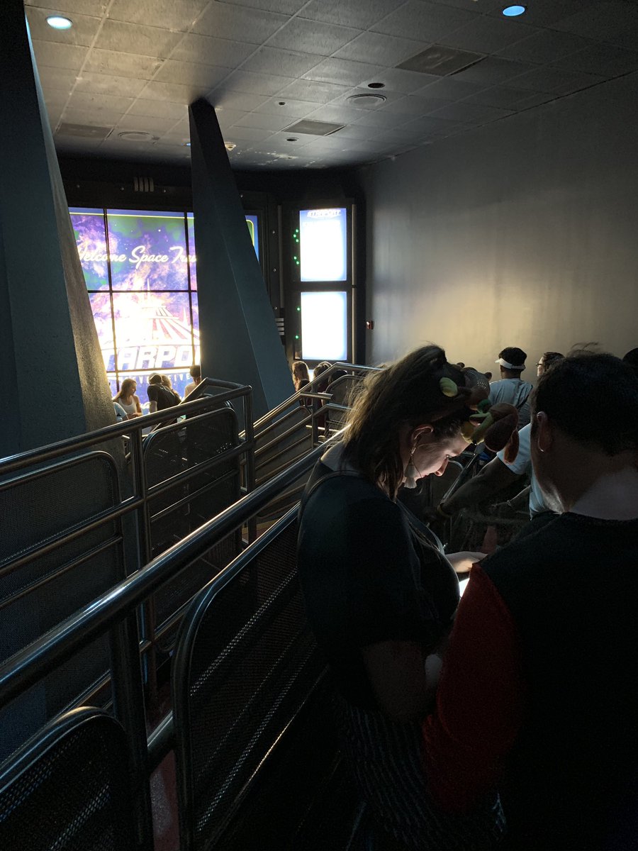 ThomasSimpson's tweet photo. @WDWToday the Fastpass line for #spacemountain runs all the way outside the show building! #toomanyfastpasses https://t.co/ce9QkSyRZk
