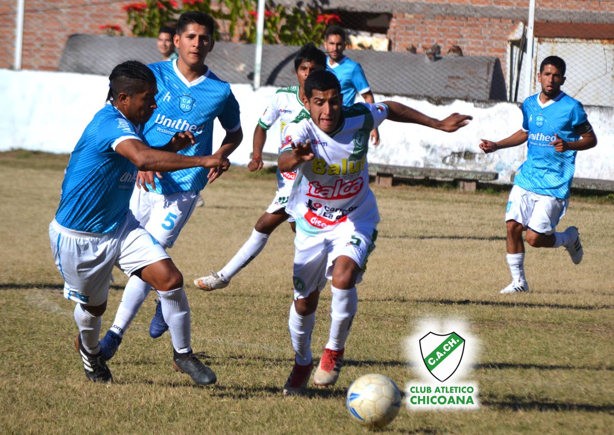 AtlChicoana's tweet photo. Atlético Chicoana no pudo ante Olimpia y quedó eliminado de la Copa Salta, perdió 3 a 1 de local. El "Blanco" deberá enfocarse en el campeonato ya que en la próxima fecha visita al "Diablo" de El Carril. A levantar cabeza y seguir adelante #VamosBlanco 💪⚽️🇳🇬 https://t.co/4iCWEPehDU