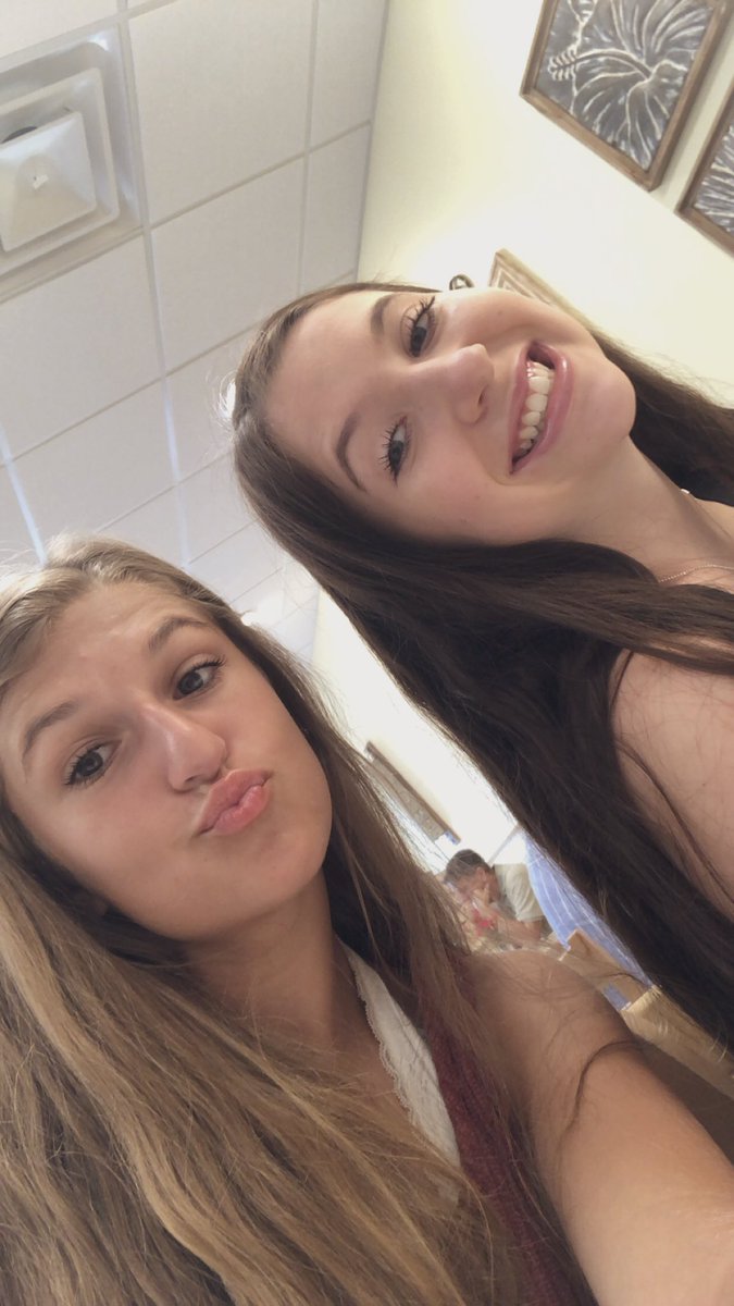 BrookeWaling's tweet photo. HAPPY 17th BIRTHDAY JENNA💓🎂🎉@jennagalecki  hope you had the absolute best day...glad i got to spend it with you💓 loveddd having math with you and eating our avocado rice cake breakfast everyyy morning🥑lolll enjoy 17 love u!!!!🎂🎂🎂 https://t.co/aCGigiYgbS