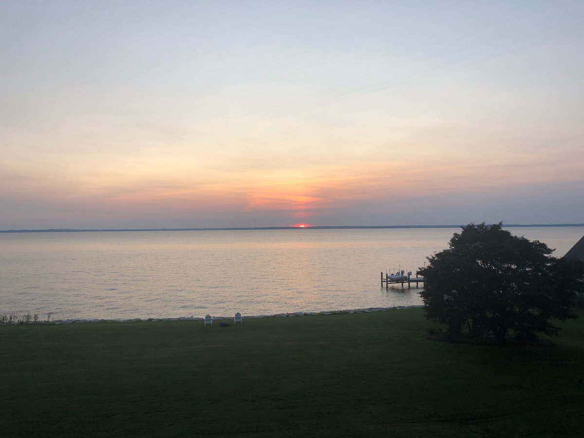 HenryFilter's tweet photo. Every sunset is different!! https://t.co/Hj0TXQGumq