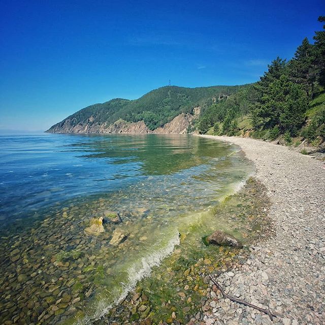 DanNoake's tweet photo. Couldn't find any bleak industrial landscapes yesterday, so here's Lake Baikal instead. Also in #russia

#transsiberianrailway https://t.co/alYbO37x9v