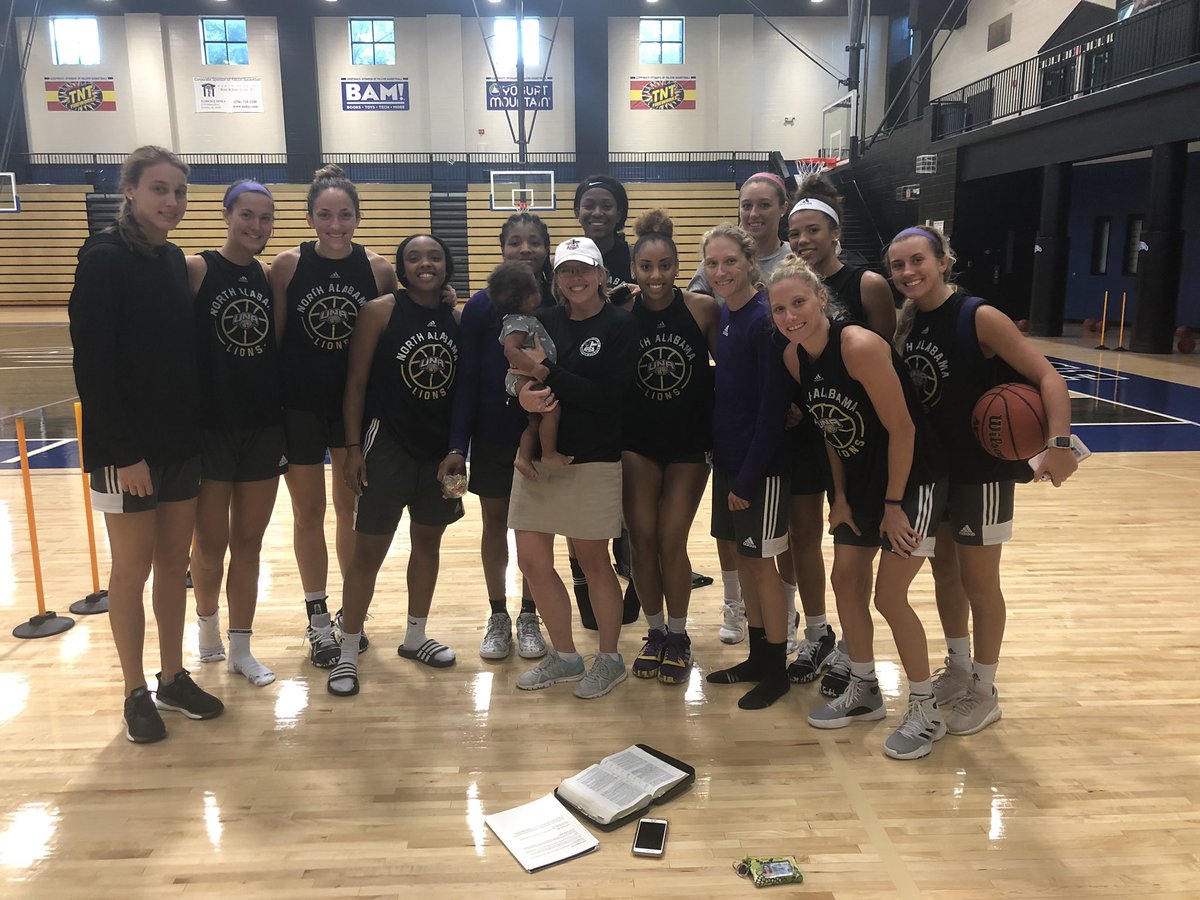 CoachTiber's tweet photo. So glad to be back with this awesome group today! Good energy in our workout and an awesome word from our girl @NicoleLHVaughn Thank you for loving our team! #GoBigTogether #Love #Power #Purpose https://t.co/XoX4O2EF5p
