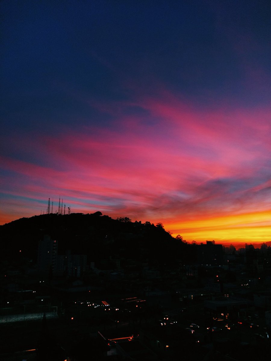 nebulajpg's tweet photo. 𝘪'𝘮 𝙙𝙖𝙮𝙙𝙧𝙚𝙖𝙢𝙞𝙣𝙜 𝘸𝘪𝘵𝘩 𝘺𝘰𝘶 https://t.co/sP3T70w8VV
