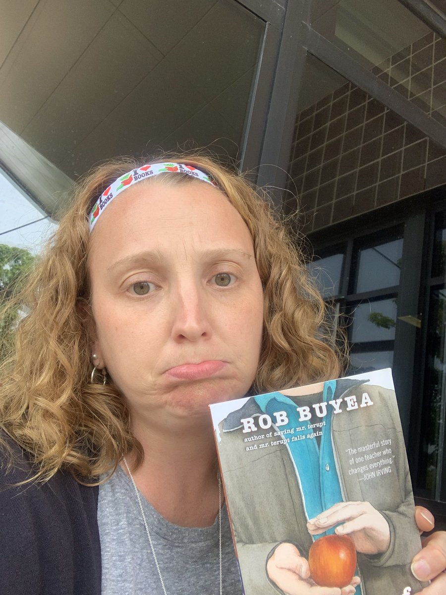 gerbean27's tweet photo. Me waiting on the steps at the end of Nerd Camp waiting to see if I could catch @RobBuyea to get my book signed. I tried to find him all day and was in the end unsuccessful :0( Next time! #itriedandfailed #nexttime #borderlinestalking https://t.co/EHTH8O1mQX