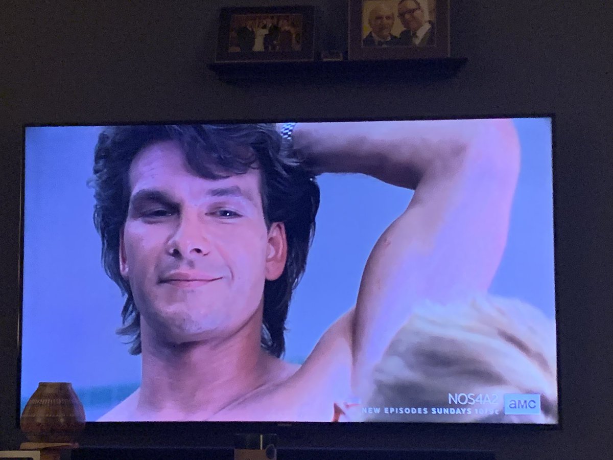 emartinis29's tweet photo. So today was...a day. But there’s nothing like Patrick Swayze in his heyday saying things like “pain don’t hurt” and knowing somewhere out there Kelly Lynch’s hubby is getting a ridiculous phone call in an hour.... #ithoughtyoudbebigger https://t.co/M7gIUh5xas