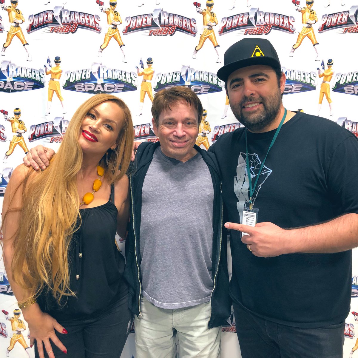 TLCYellowRanger's tweet photo. 😍💛⚡️
#LilacCityComicon #LCCC2019
#LilacCity #ComicCon #Spokane
#PowerRangers #YellowRanger @lilaccitycon @ChrisKattan
#stRangerThings https://t.co/bc2RpjKrC8