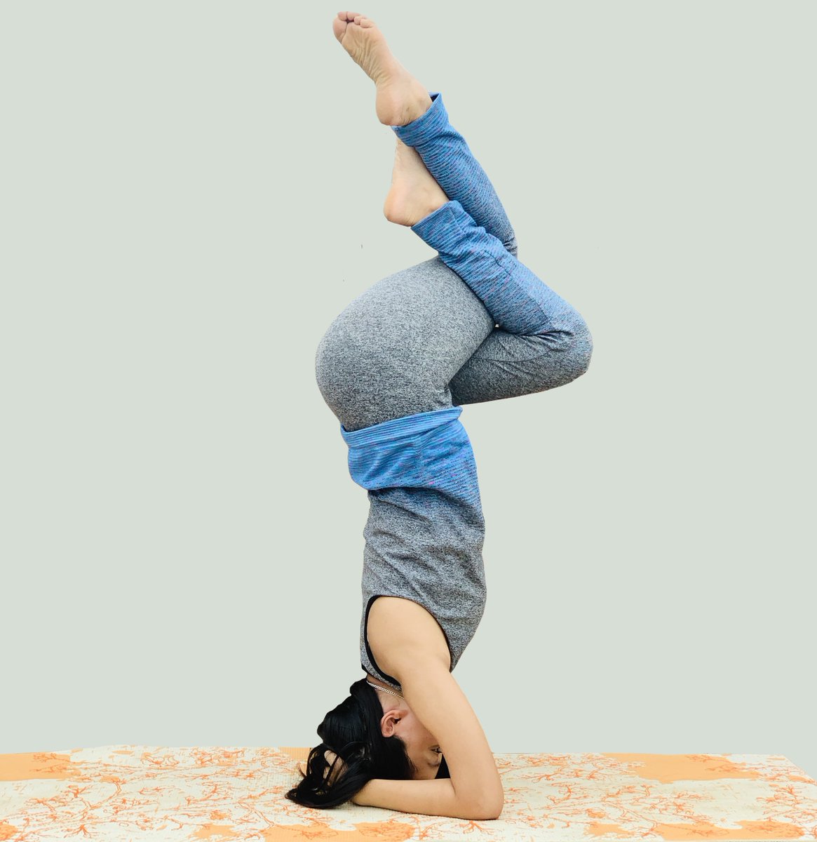 Headstand King Of Yoga Poses Headstand King Of Yoga Poses