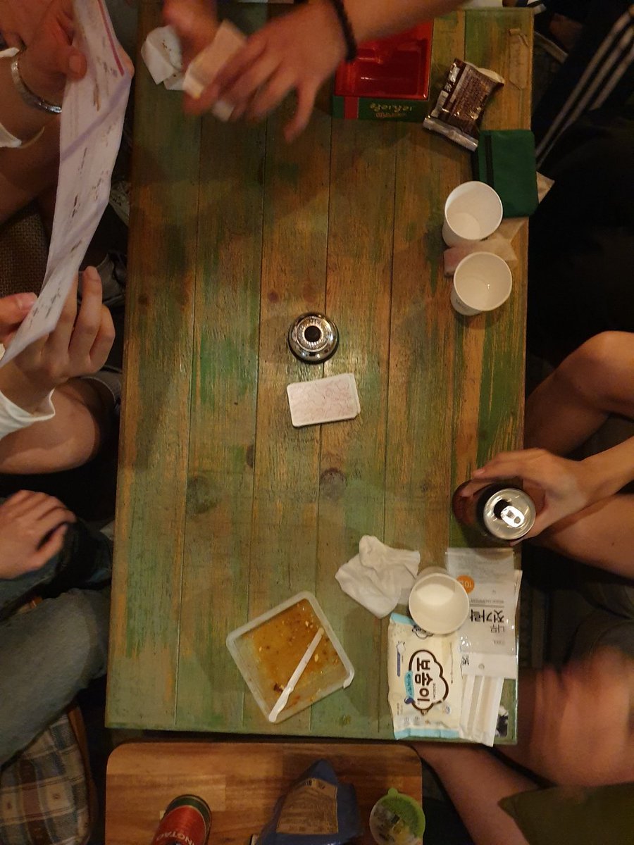 퀴어시대는 지난 6월 즐거운 종강총회 겸 종강파티를 했습니다😘 오랜만에 보는 반가운 얼굴들과 함께여서 더욱 즐거웠어요! 다음 파티에도 많이 참여해주세요~