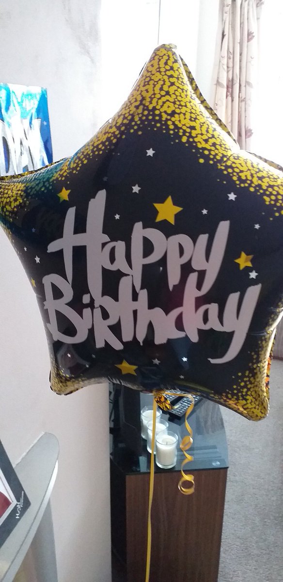 mrssjmills's tweet photo. Happy birthday to my wonderful husband @stuartkmills! Have a fab! Love  you 🎉🎈🥰 xxxxxxxxxxx https://t.co/dJTu18oVFp