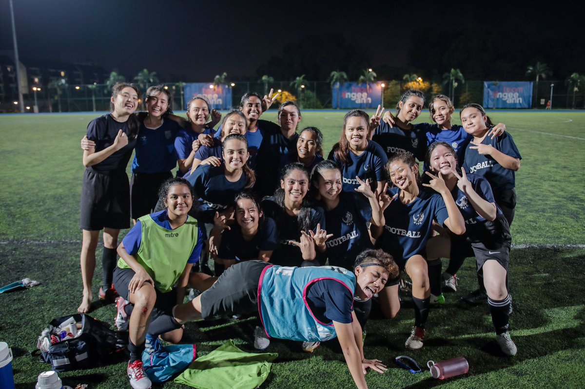 _NPFootball's tweet photo. The girls had their first friendly against NYP on Monday. Keep up the fighting spirit and continue to push on girls!! 🐺 #ngeeannpoly #mykindofxtra #xtragoodvibes #npfc #teamngeeann https://t.co/7TEKCLOh2A