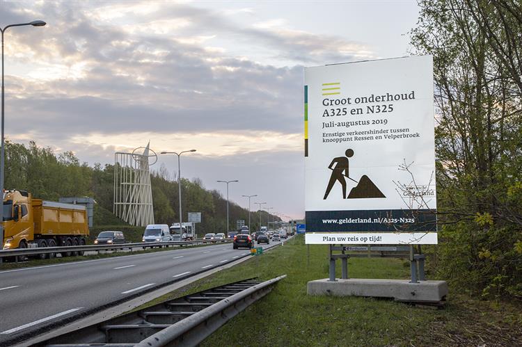 Voor de verkeersveiligheid is de fietsoversteek Westervoortsedijk - Pleijroute tijdelijk afgesloten. Op de N325 Pleijroute wordt aan de weg gewerkt. Er rijdt werkverkeer waardoor fietsen gevaarlijk is. Gebruik daarom het fietspad langs de Zevenaarseweg.  gelderland.nl/A325-N325