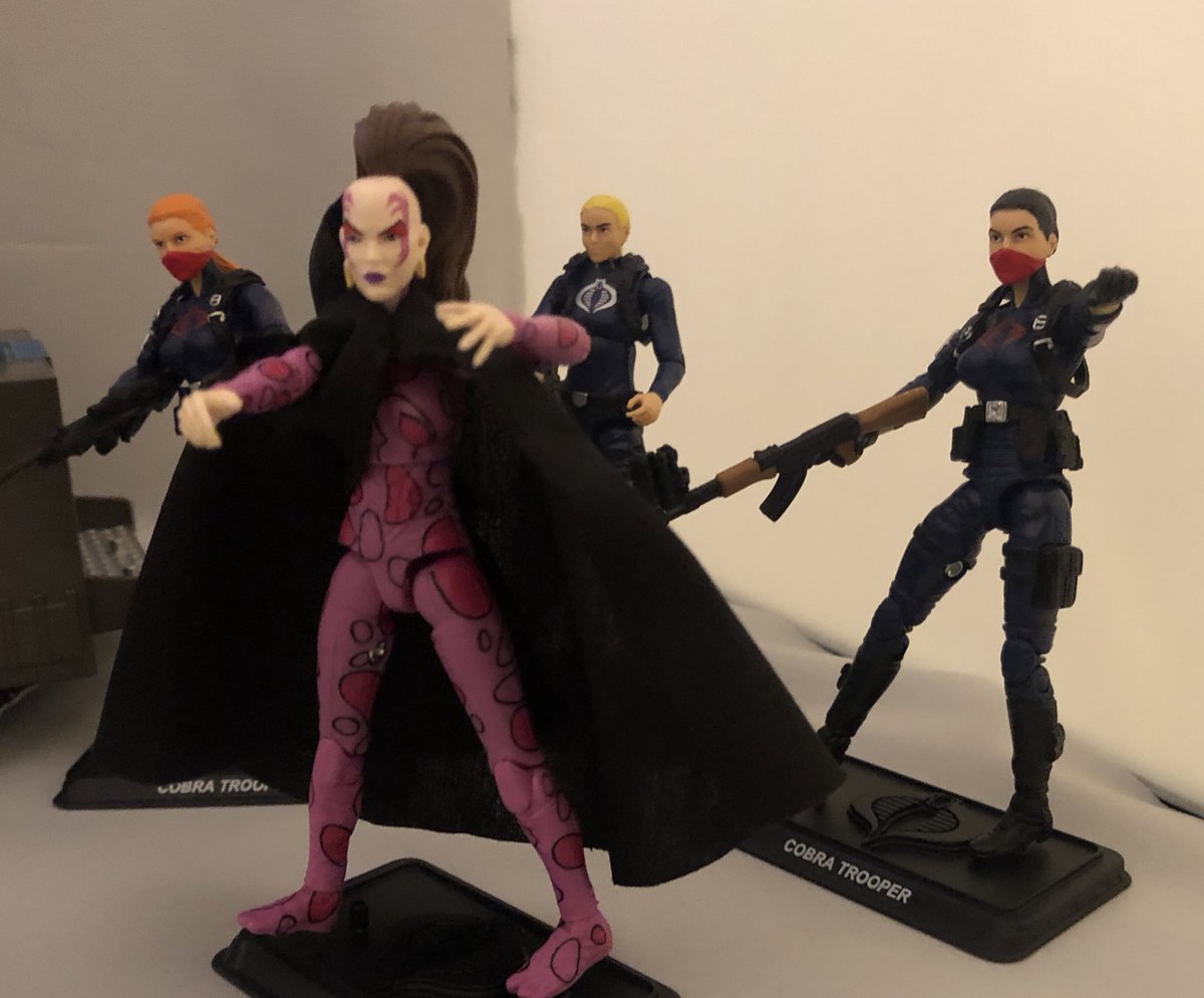 80sForNow's tweet image. Here is #Pythona leading some #Cobra troopers. She is not to be trifled with.
Follow me for more toy fun. 👍
#GiJoe
