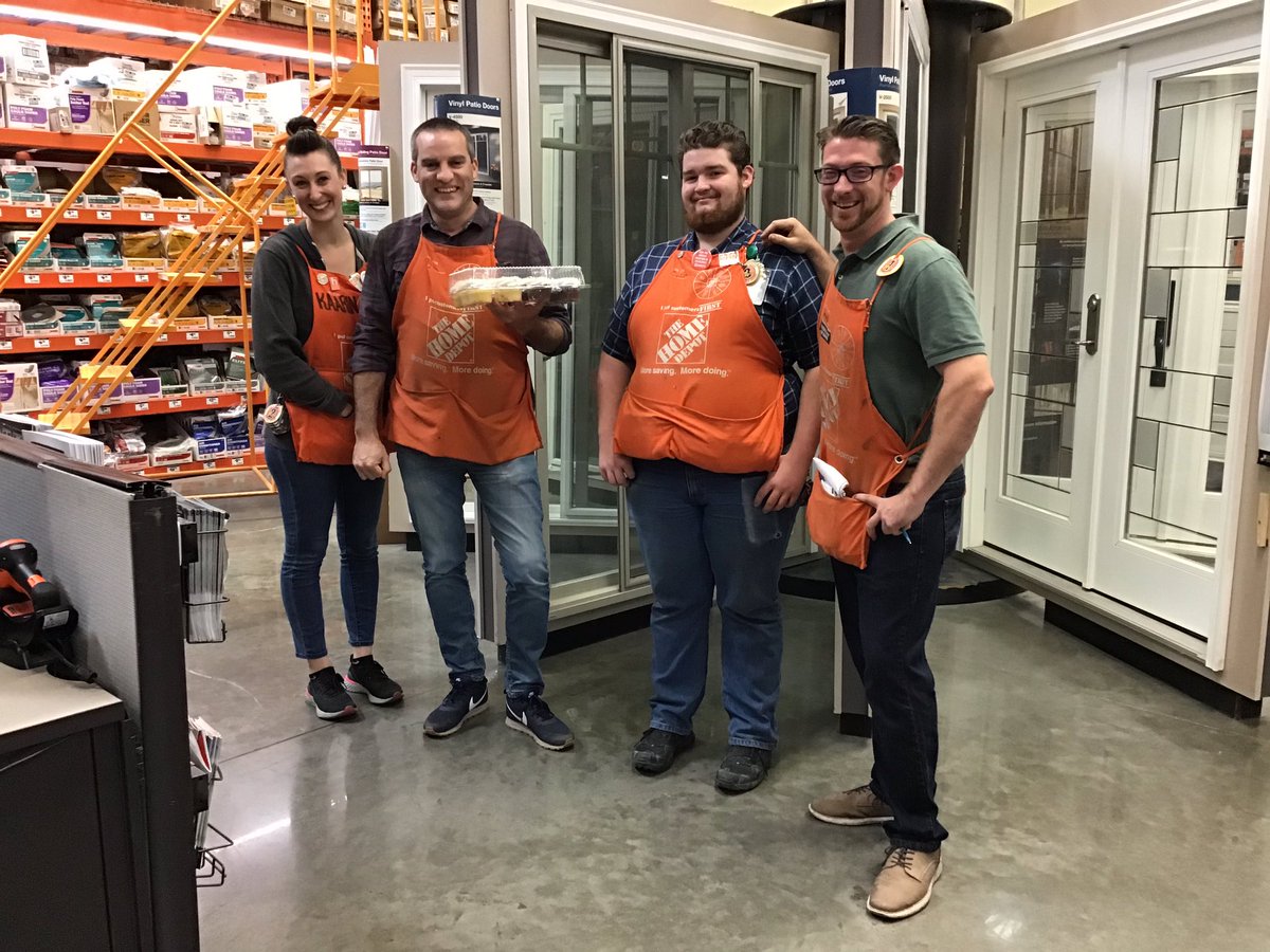 Let’s give a shout out to Ryan in Mill Works for a great lead and shutter sale $3,848 🎉🎉🎉 #HD1052 Way to go TEAM SLO. 
#TeamWorkMakesTheDreamWork #RockwoodShutters