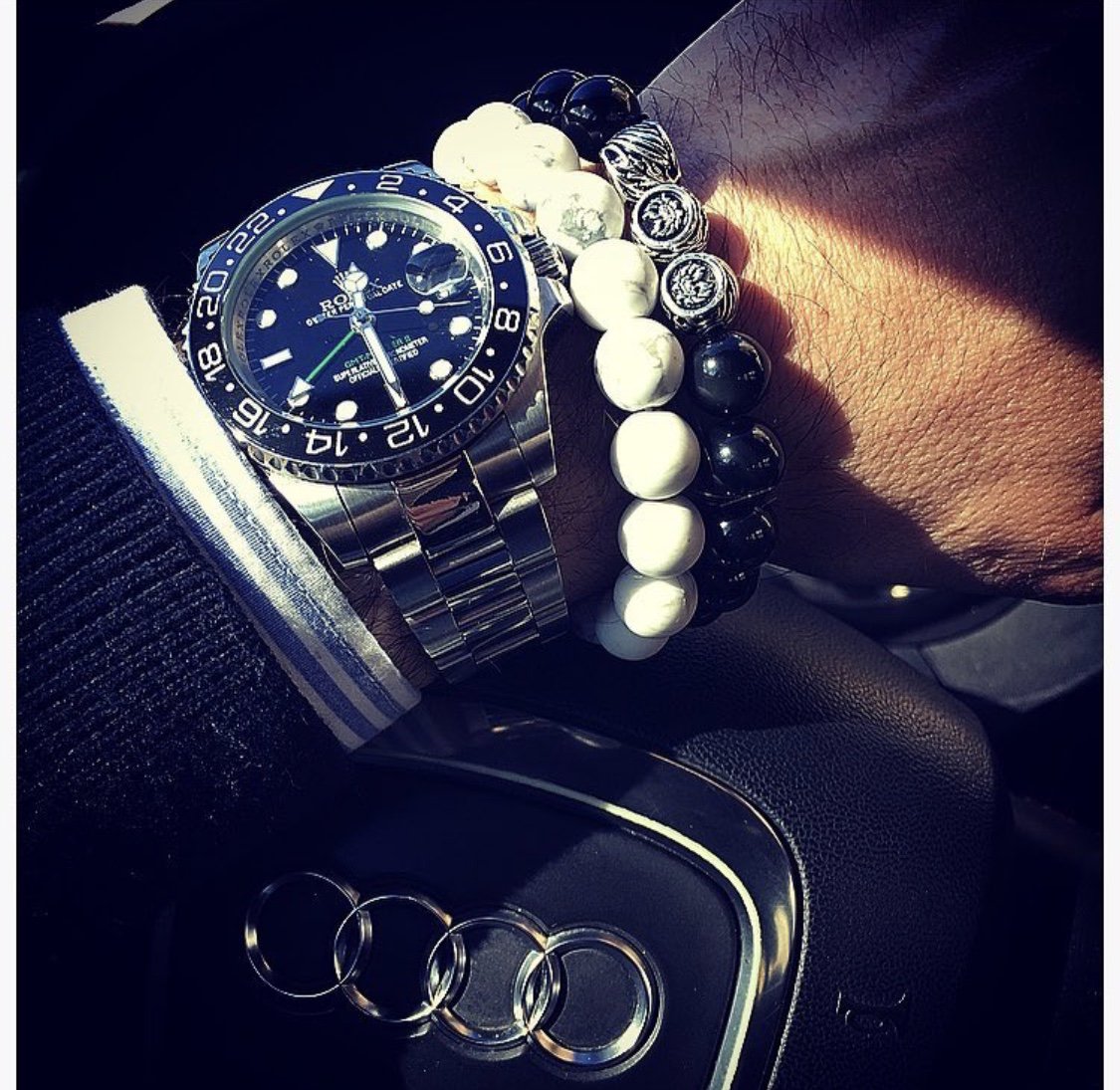azurorepublic's tweet photo. You fall down six times, get up seven. Keep pushing, keep striving, keep learning. I will see you at work.
https://t.co/5nvNSaBR0j
.
#Bracelets#menfashion#dapper#menswear#menstyle#bracelet#suit#gentleman#jewelry#azurorepublic#luxurybracelet#accessory https://t.co/aIdnBsHuS5