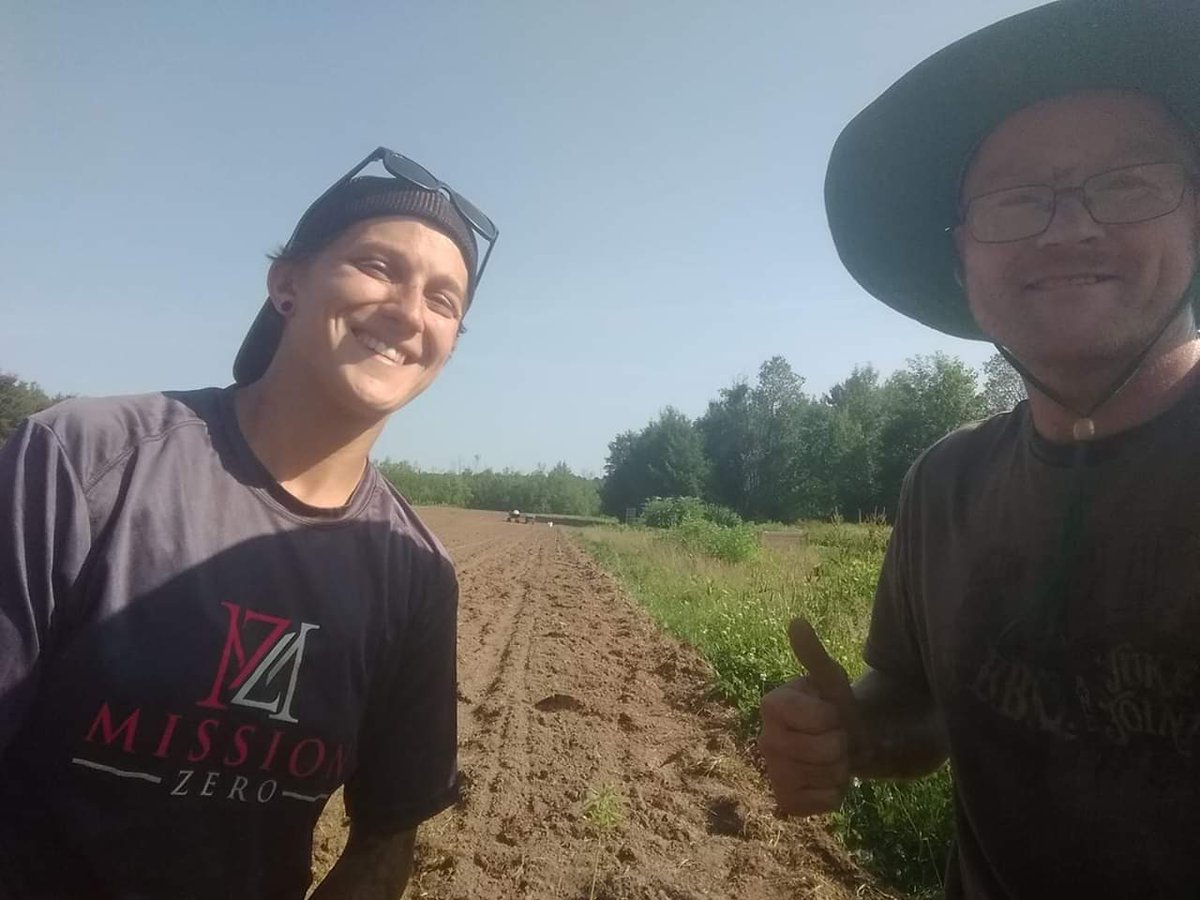 VeteransAnanda's tweet photo. Thank you to my battle buddle Dennis &amp; his 501c3 nonprofit veteran org @CheckPoint_6 for all of your hardworking &amp; dedication. I cannot thank you enough for all of your time, efforts, and support!

#veteranshelpingveterans @AnandaFarms #VeteransAnanda #hemp #hempfarm #fuckptsd https://t.co/hrIemHy6xi