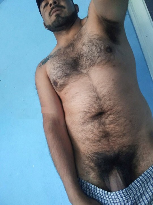 hotjsaltillo's tweet photo. Puse caliente a este rico #albañil y que rica sorpresa me lleve🤤 Estos son los verdaderos chacales sementales, feos y cachondos como la chingada, entre más feo y más tosco más rico te dan #verga y #mecos los cabrones 🍆💦👅 https://t.co/VhLEGzdGmB
