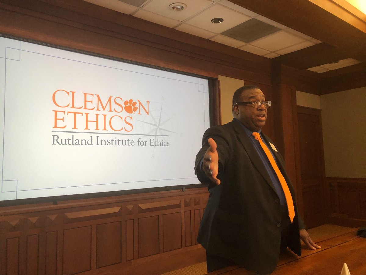 Robert H Jones tweet media