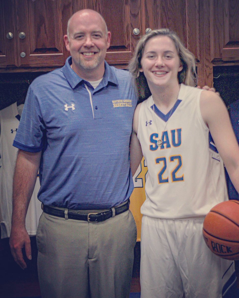 zion_neat's tweet photo. So incredibly blessed to receive an offer from the amazing staff at Southern Arkansas University!! 💙💛 https://t.co/vNlb0mZYAA