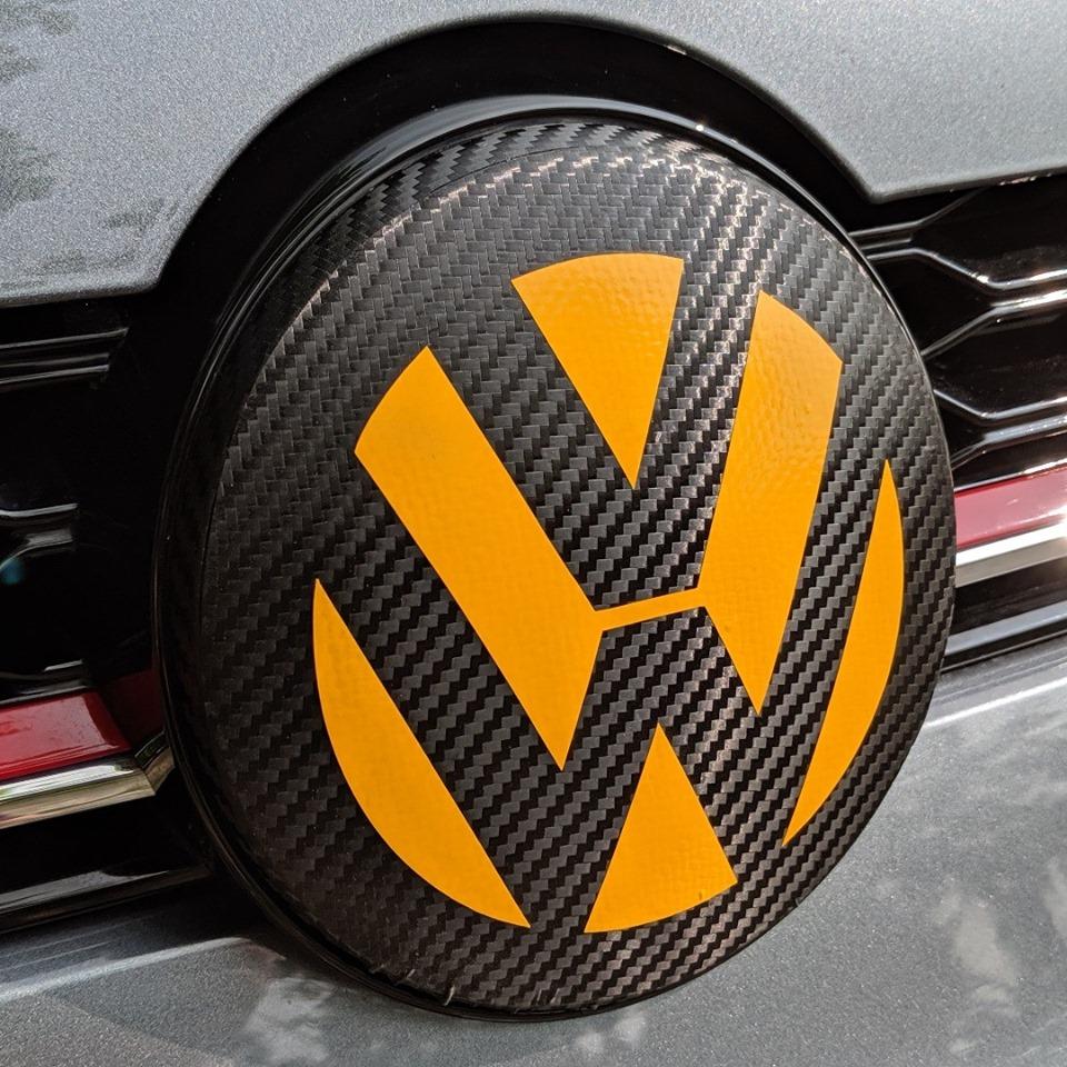 vinylmod's tweet photo. Super Hot Golf MK7.5 Front VW Emblem Overlays. 

#golfGTI #golfR #golfmk7 #volkswagen #vinylmod #carmods

https://t.co/QZyQjaLXuo https://t.co/twLAqzsArz