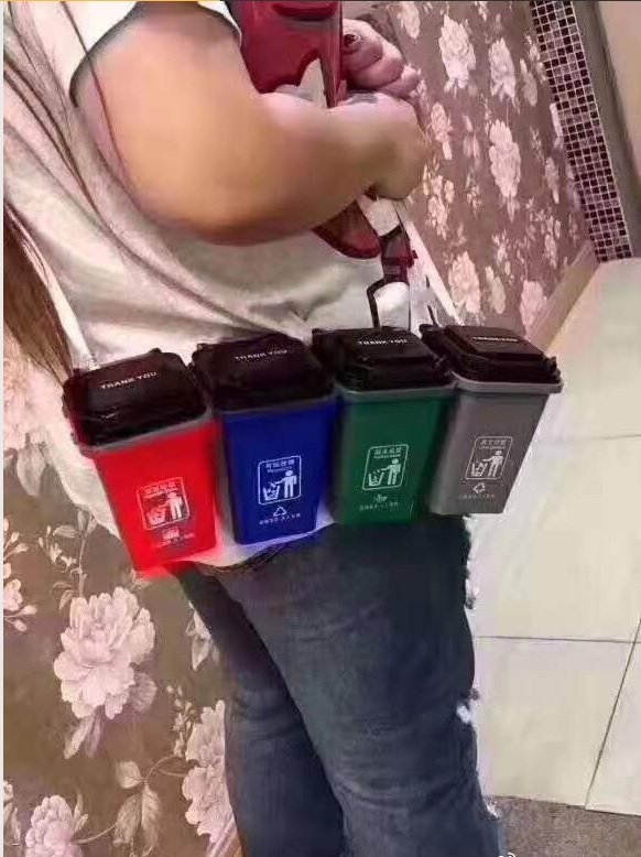 evachina00's tweet image. #garbageclassification Do you know how to make young people get rid of one city? The answer is to make them did garbage classification. ShangHai city put into force making garbage classification and we got funny news about that almost every day.