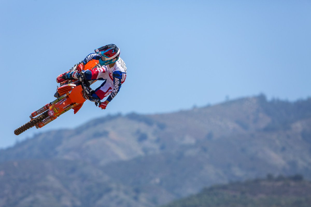 Because dirt bikes are rad 📸 | <a href="/cmfk524/">Chris Kimball</a>