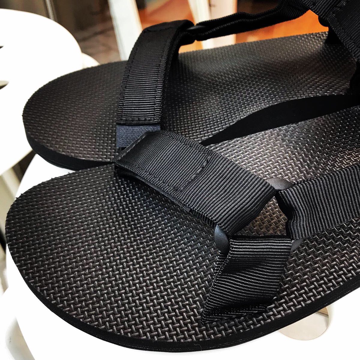 ট ইট র プラグアンドプレイ 高槻 オープンしてます Tevaのoriginal Universal Urbanが登場 元祖 スポーツサンダルと言えばコレ Teva Tevaサンダル テバ テバサンダル スポーツサンダル シャワーサンダル サンダル サンダルコーデ