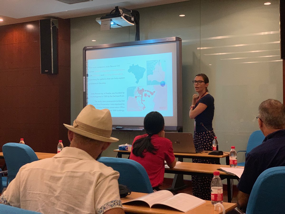 alanpenn's tweet image. Raony Silva Eudes (nice hat) and Lucy Donegan on the transformation of João Pessoa  #SpaceSyntax12