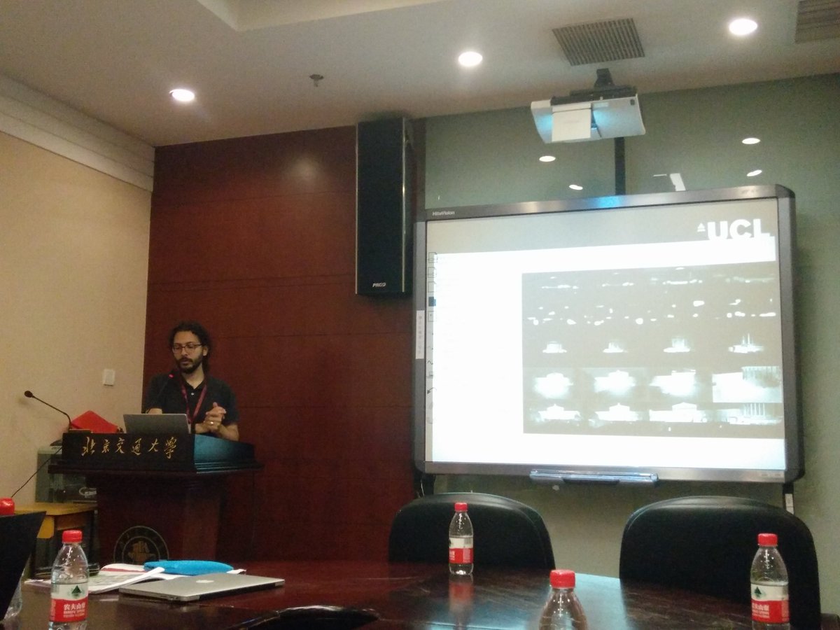 rpachilova's tweet image. @p_stamatis in search for a good saliency detection method to model navigational behaviour #SpaceSyntax12 @WildScreens