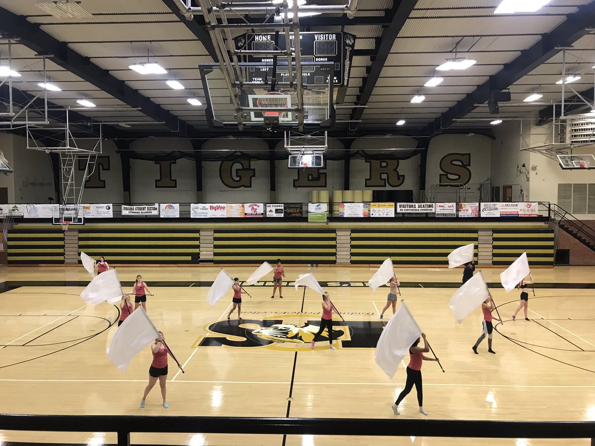 lsgoldenguard's tweet photo. Great practice tonight! https://t.co/i2nrGm5CYo