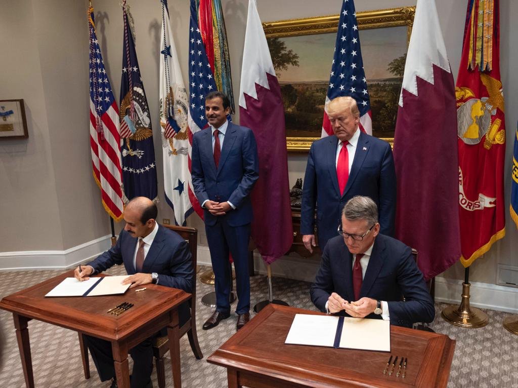 In the presence of His Highness the Amir, Sheikh Tamim bin Hamad Al Thani, &amp; US President Donald Trump, Qatar Petroleum signs an agreement with Chevron Phillips Chemical Company to develop a new world-scale petrochemical project in the US Gulf Coast region
qp.com.qa/en/MediaCentre…