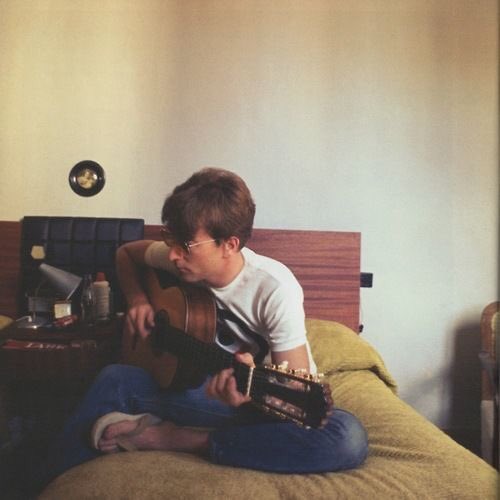 awayfromus1's tweet photo. John ‘The Legend’ Lennon in 70s https://t.co/wTBQ7XkGW2